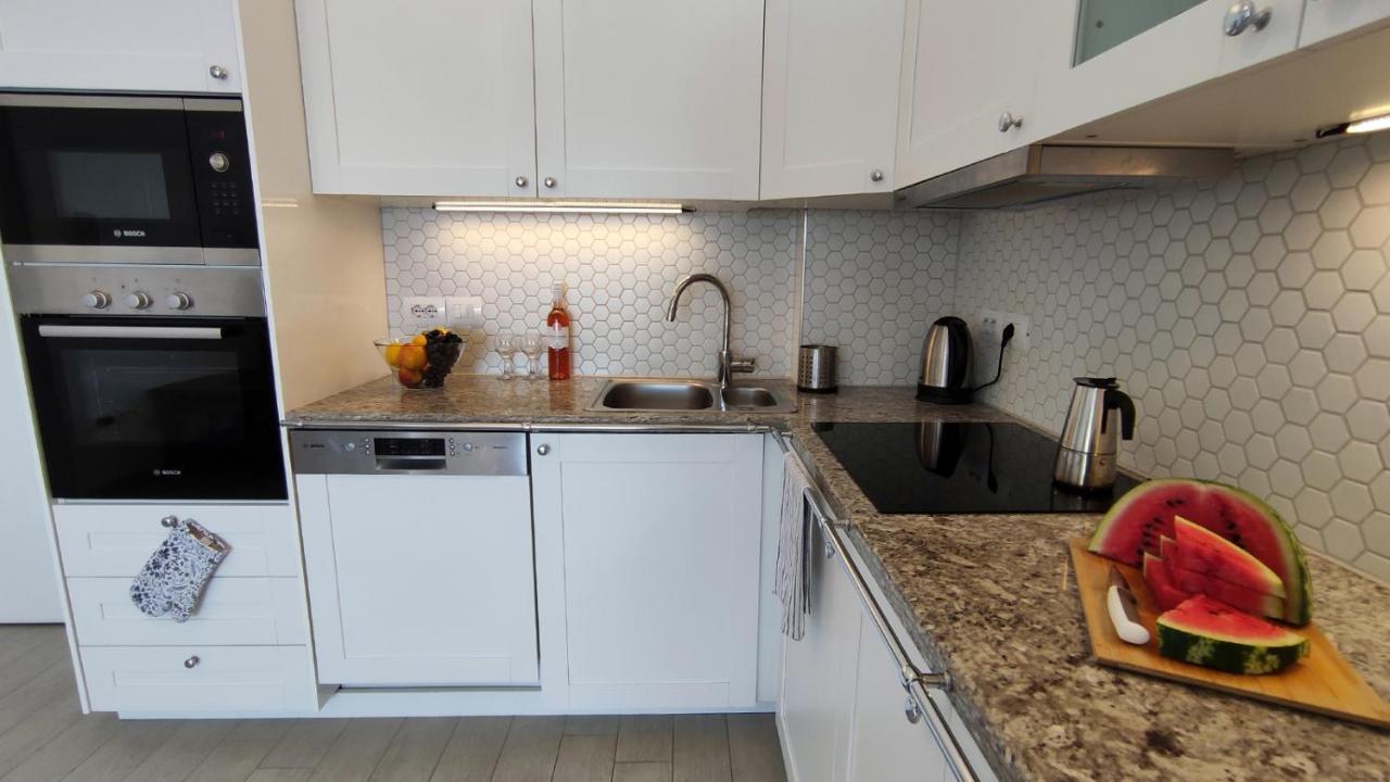 Nautilus Apartment Premium Sarandë Buitenkant foto